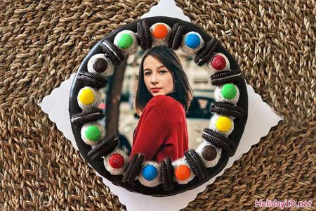 Kue Ulang Tahun Permen Berwarna-warni Dengan Bingkai Foto